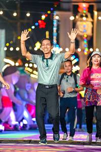 BIB: 5279
                            <button type="button" onclick="openModal(24688211)" class="btn btn-primary btn-sm float-right btn-popup" data-toggle="modal" data-target=".modal-high-quality">
                        <i class="fas fa-shopping-cart"></i> Add to Cart
                    </button>
                                            <button type="button" onclick="isThisMe(24688211, true)" class="btn btn-success btn-sm float-right btn-popup btn-isme hidden" data-toggle="tooltip" data-placement="bottom" title="นี่คือรูปของคุณใช่ไหม คลิกที่นี่เพื่อเอาเข้าอัลบั้ม">
                        <i class="fas fa-plus"></i> Add to album
                    </button>
                    <button type="button" onclick="isThisMe(24688211, false)" class="btn btn-warning btn-sm float-right btn-popup btn-isnotme hidden">
                        <i class="fas fa-ban"></i> Remove from album
                    </button>